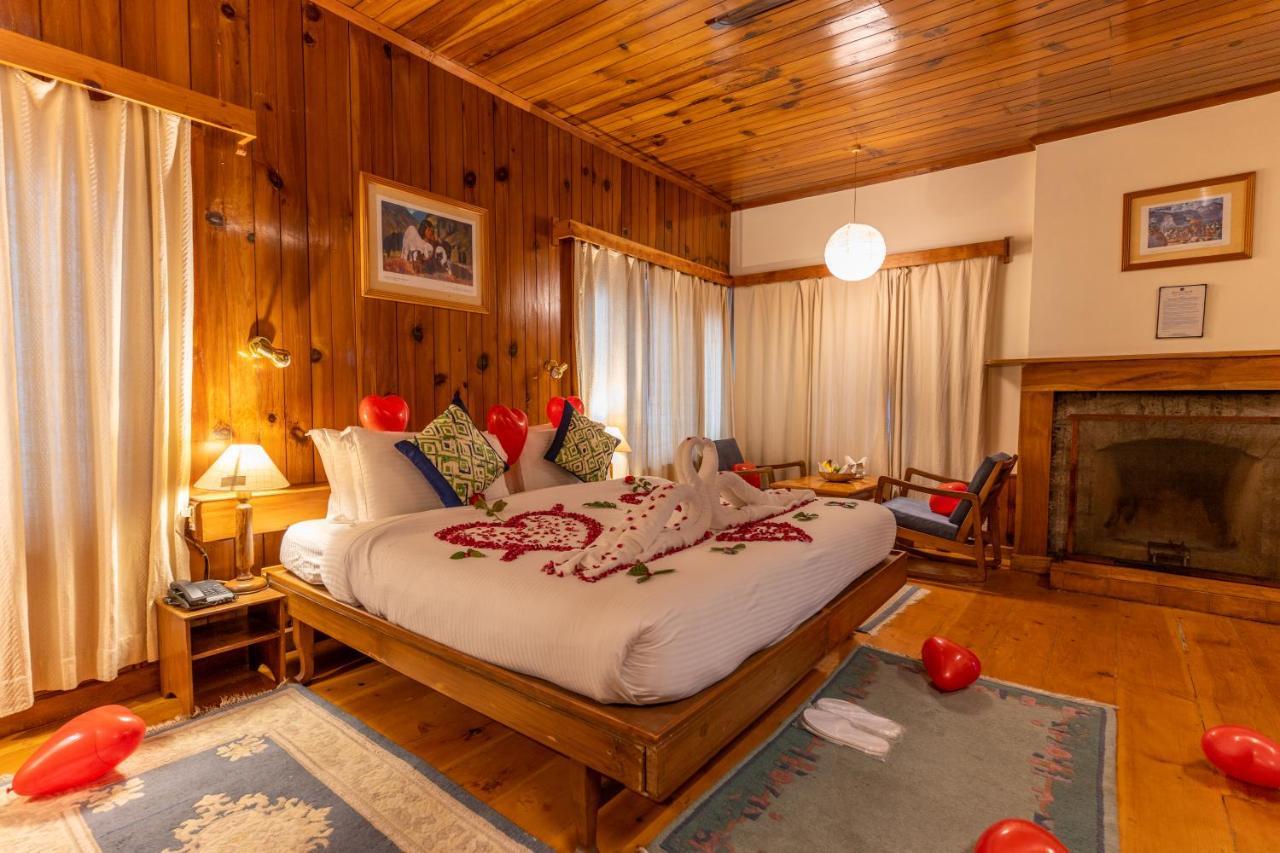 Hotel Negi'S Mayflower A Heritage Since 1965 Manāli Esterno foto
