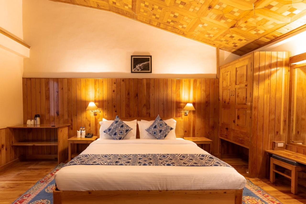 Hotel Negi'S Mayflower A Heritage Since 1965 Manāli Esterno foto