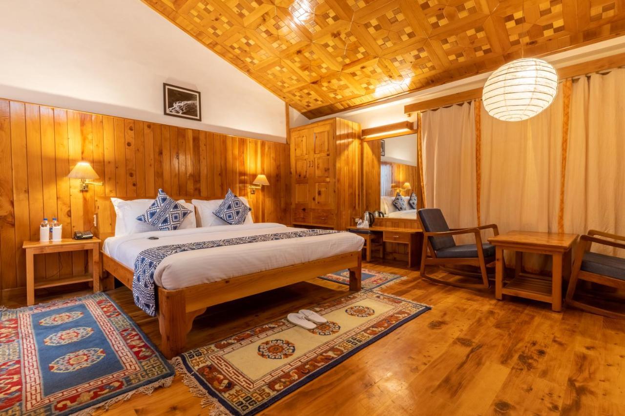 Hotel Negi'S Mayflower A Heritage Since 1965 Manāli Esterno foto